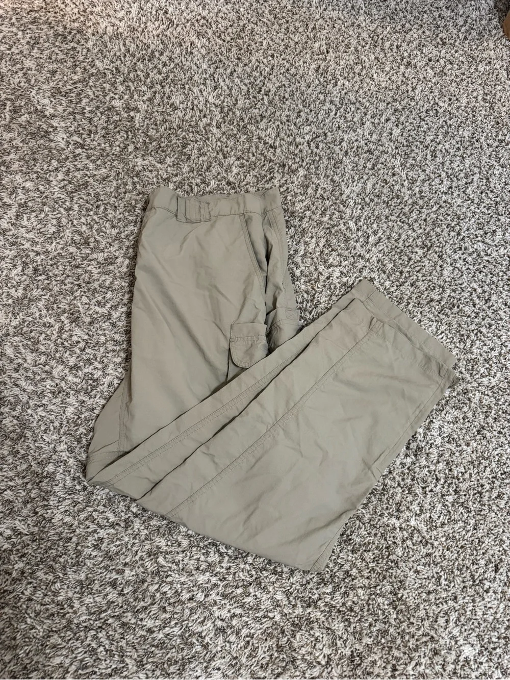 Magellan Outdoors Men's Cargo Pants in Tan